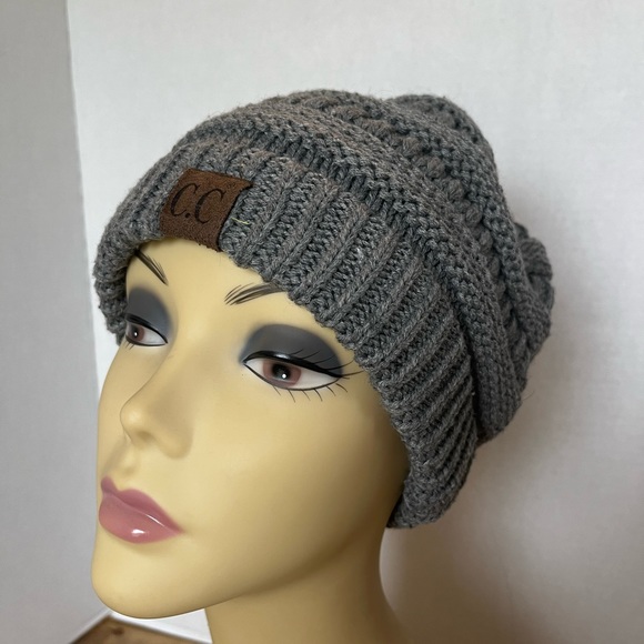 Cc exclusive women’s gray knit beanie - Picture 2 of 5